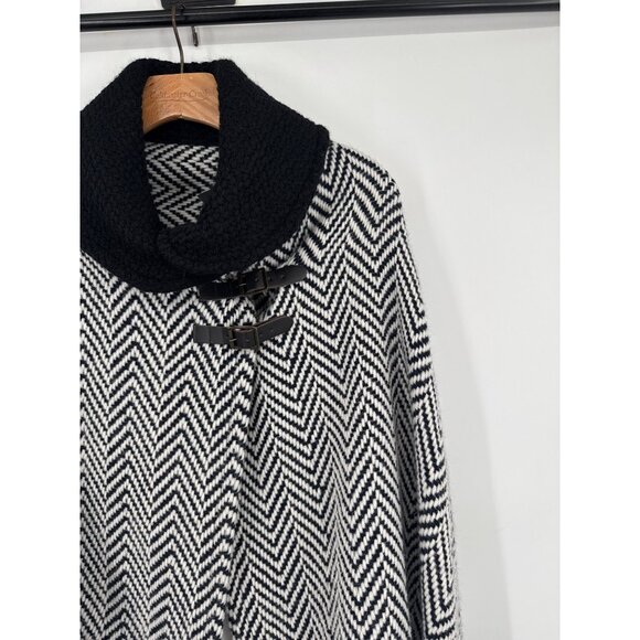 John Branigan Handmade In Ireland Wool Poncho Shawl Black White Chevron new $179 - Picture 3 of 7